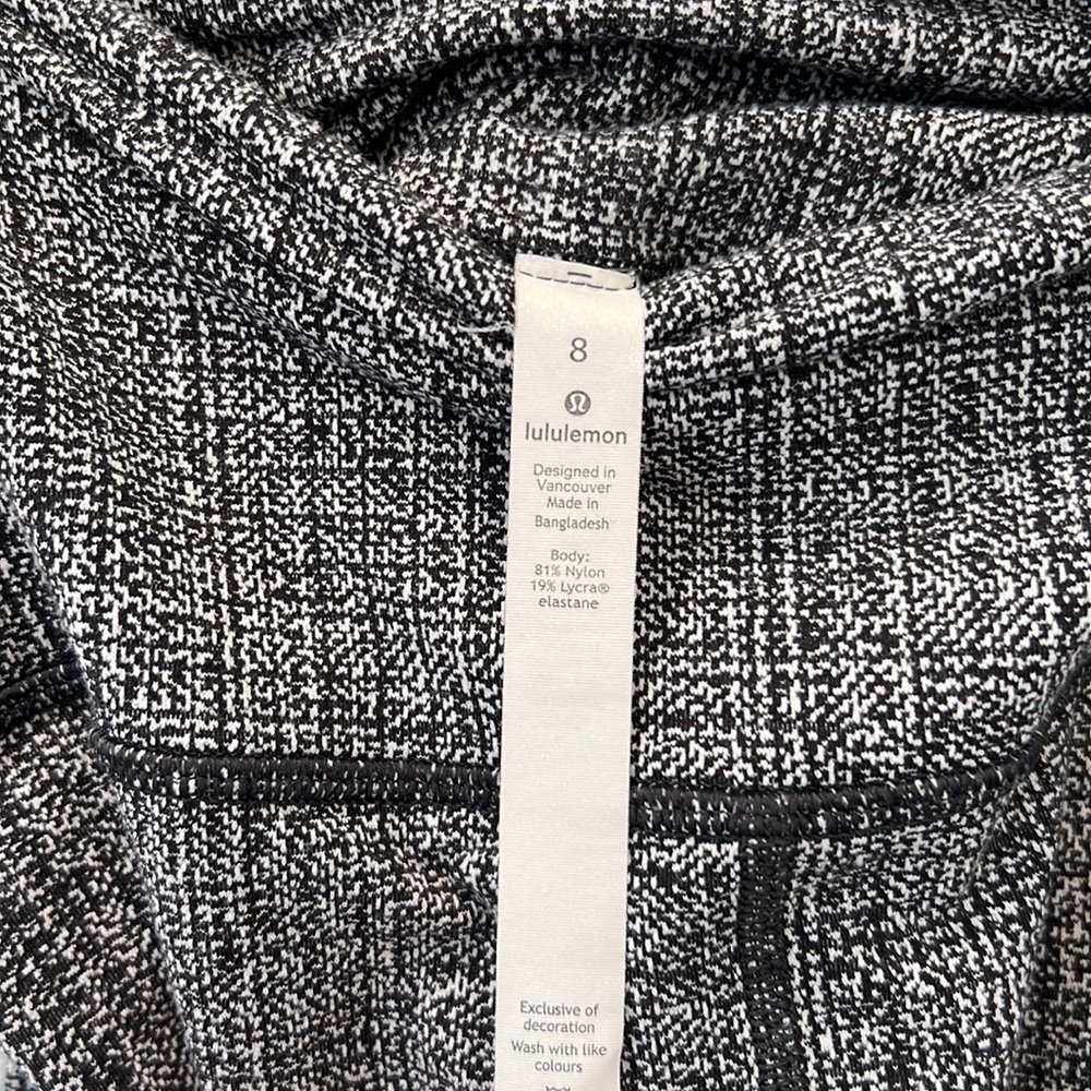 Lululemon Wunder Under Leggings 8 - Picture 2 of 4